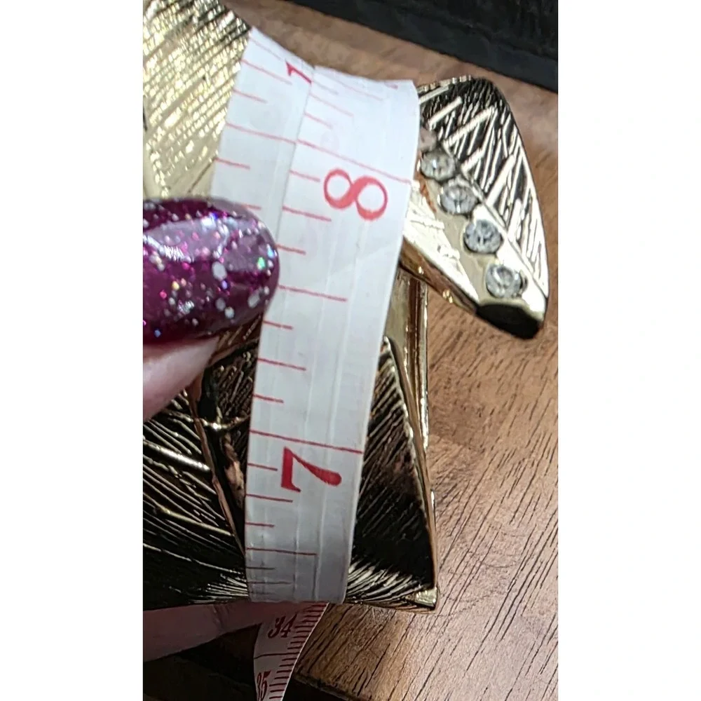 Bracelet Bangled Hinged Goldtone Leaf w/Rhinestones 7.5in See Measurements  0122